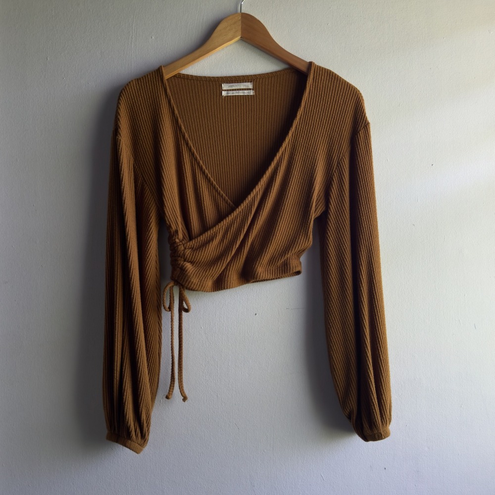 Urban Outfitters Ribbed Wrap Crop Top Women Small Brown Balloon Sleeve Boho